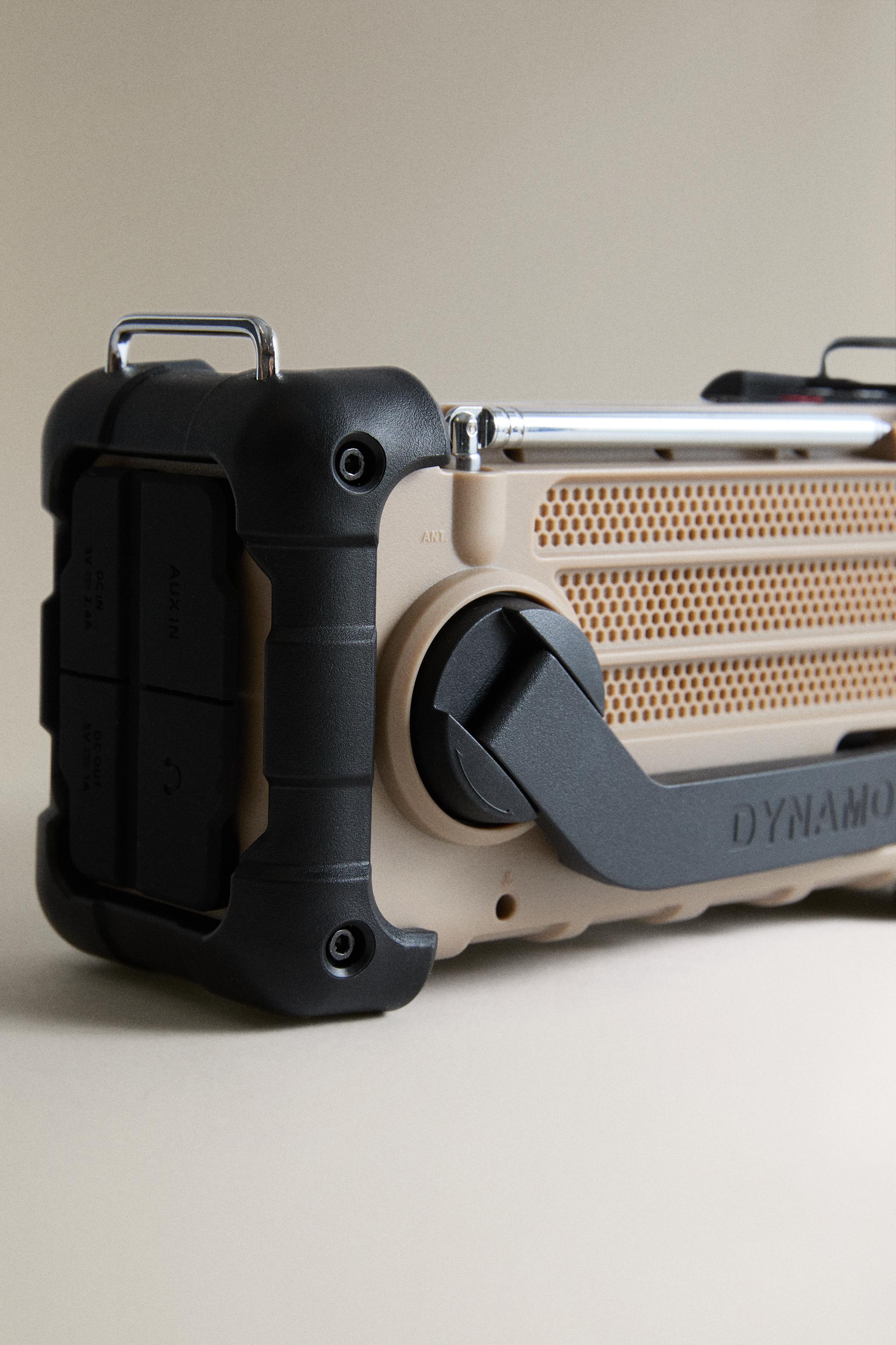 RECHARGEABLE PORTABLE RADIO
